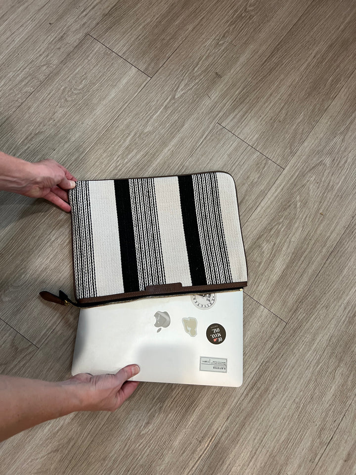 Richmond | Laptop Case Black and White Woven