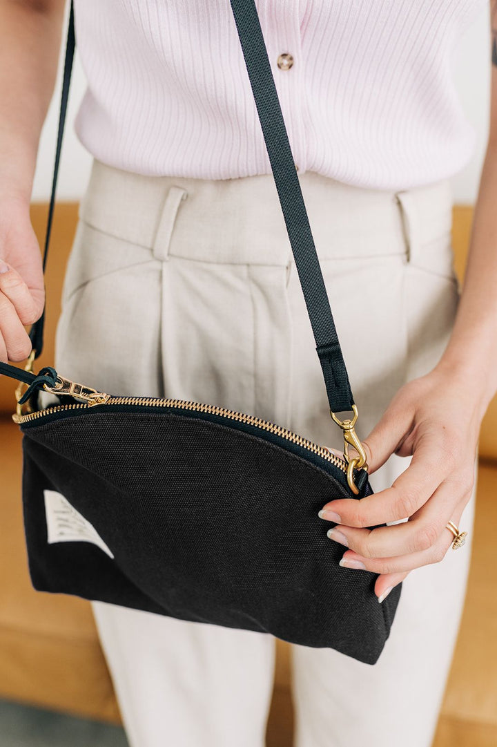 Hopper | Signature Black Canvas