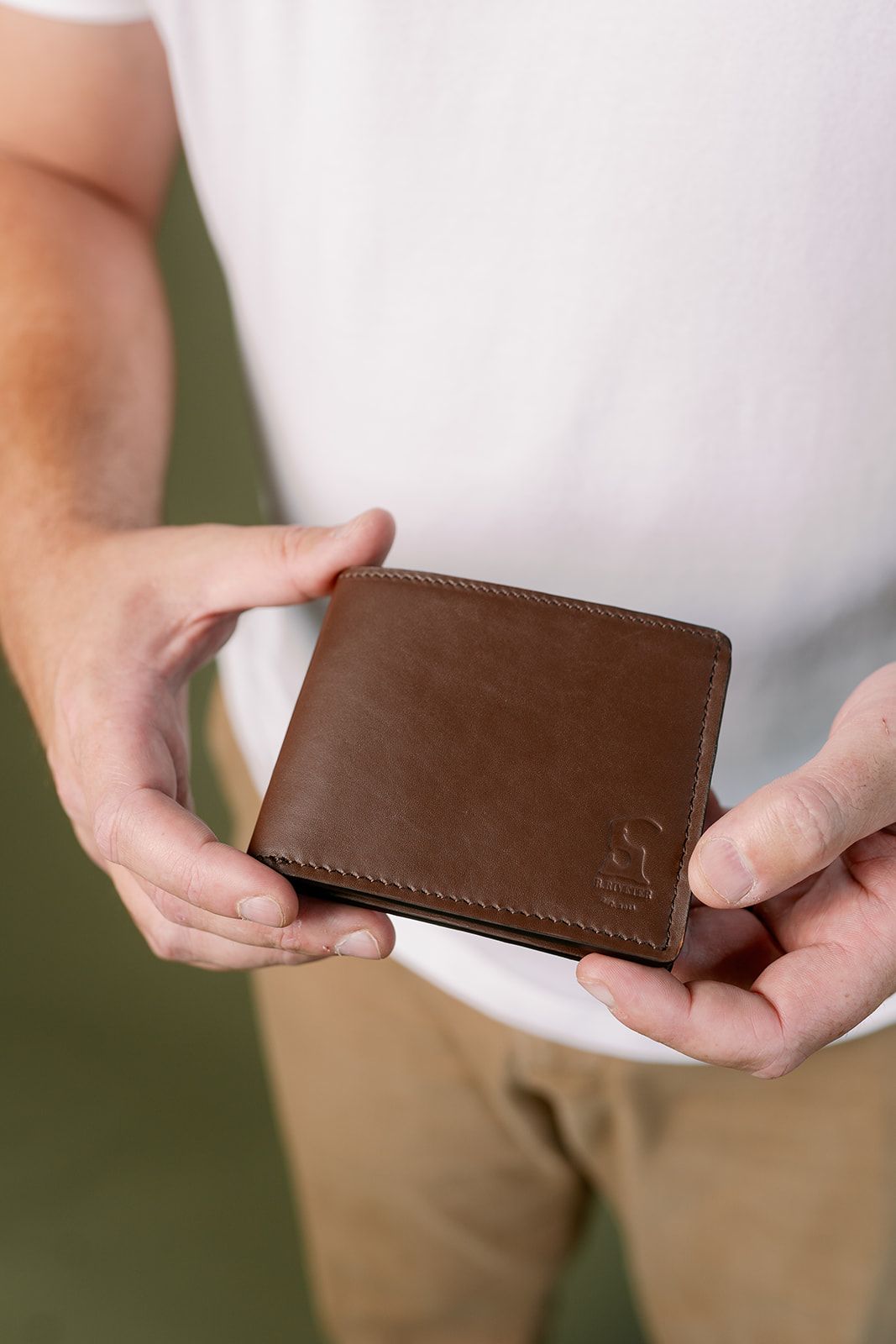 bifold wallet brown