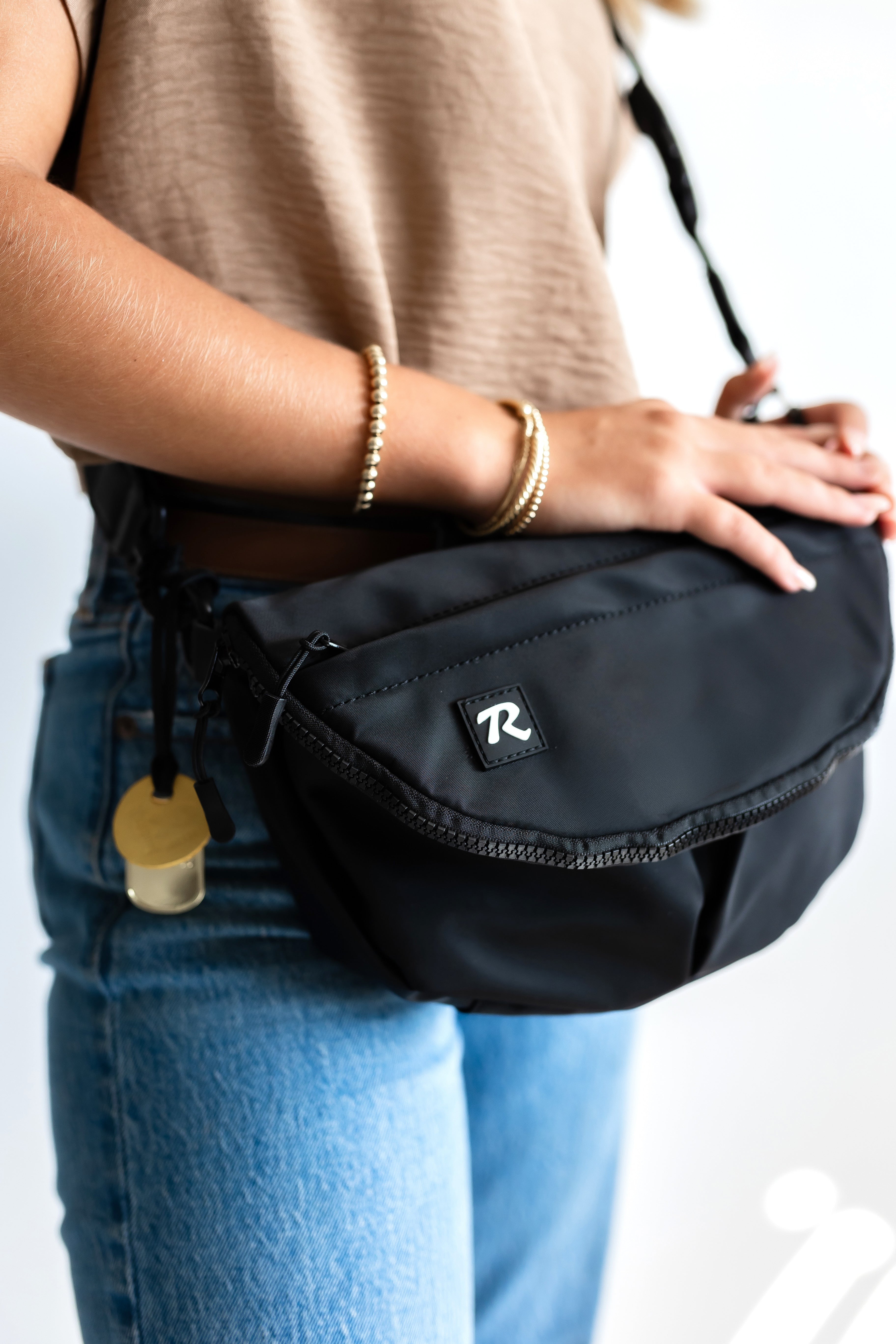 Sally Crossbody | Reveille Black Nylon – R. Riveter