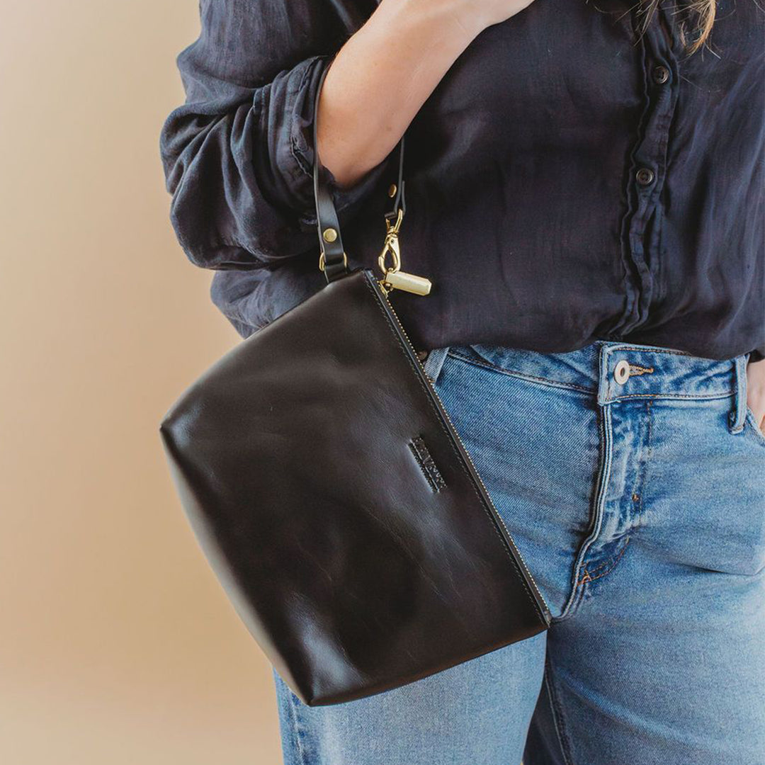 Naomi Zipper Clutch | Matte Black Leather