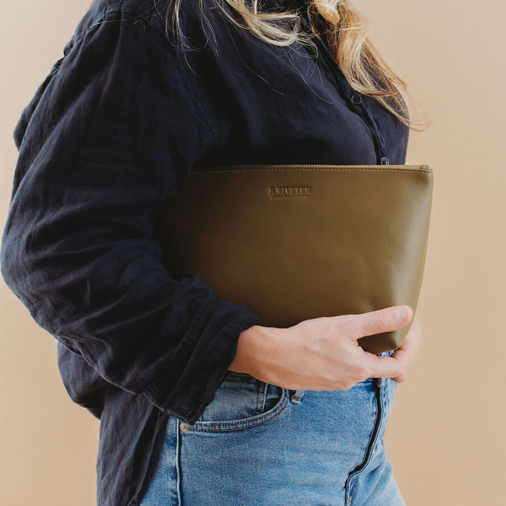 Naomi Zipper Clutch | Fatigue Leather