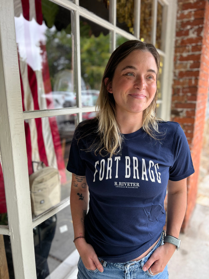 T Shirt | Vintatge Navy F. Bragg Name Crew