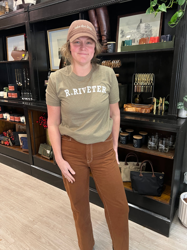 T Shirt | Vintatge Olive R Riveter