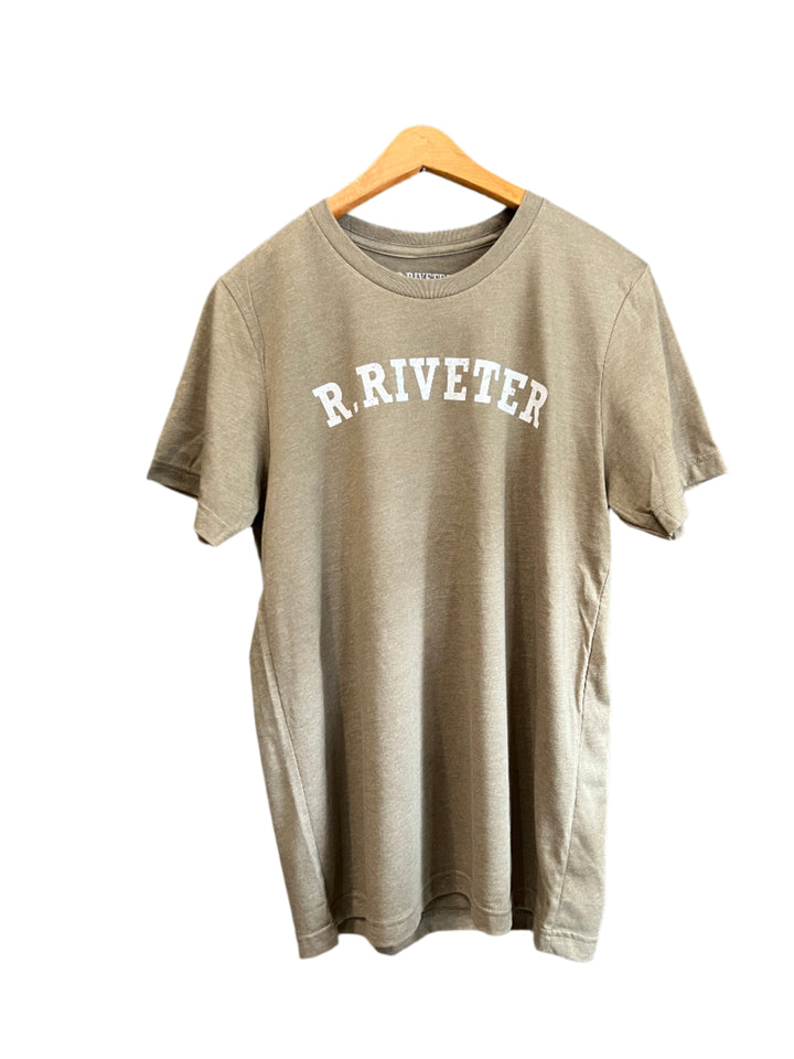 T Shirt | Vintatge Olive R Riveter