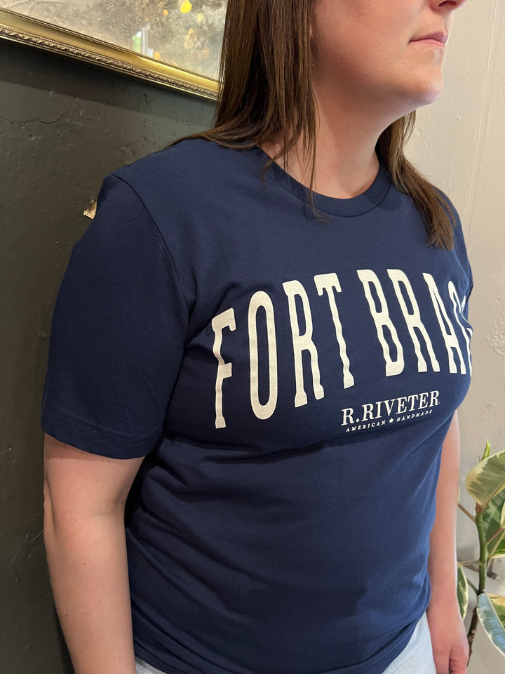 T Shirt | Vintatge Navy F. Bragg Name Crew