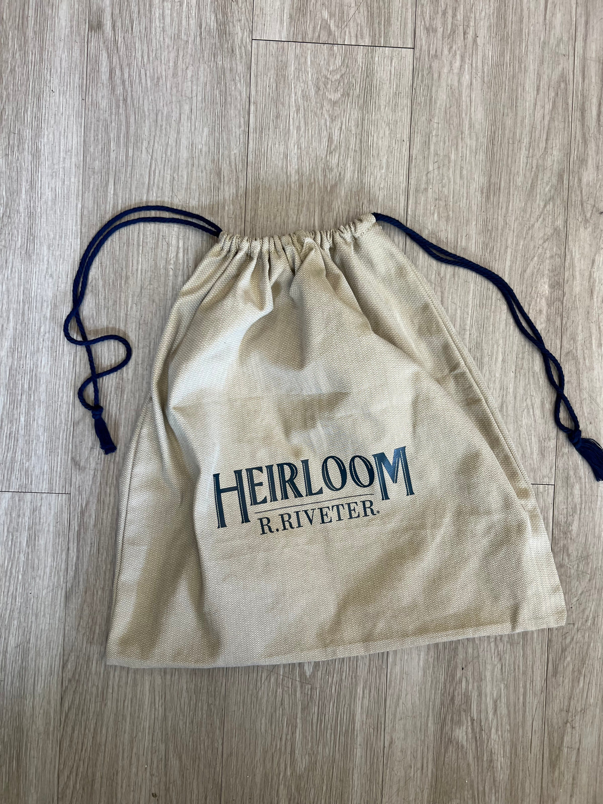 Dust Cover | Heirloom Small 15 X 15 – R. Riveter