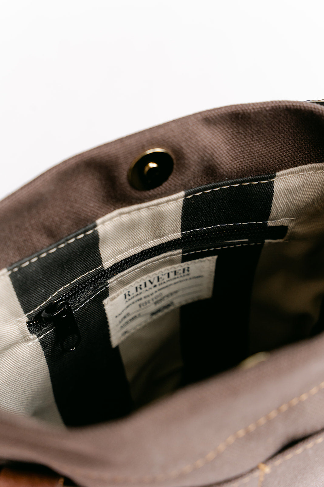 Betsy | Umber Brown Canvas