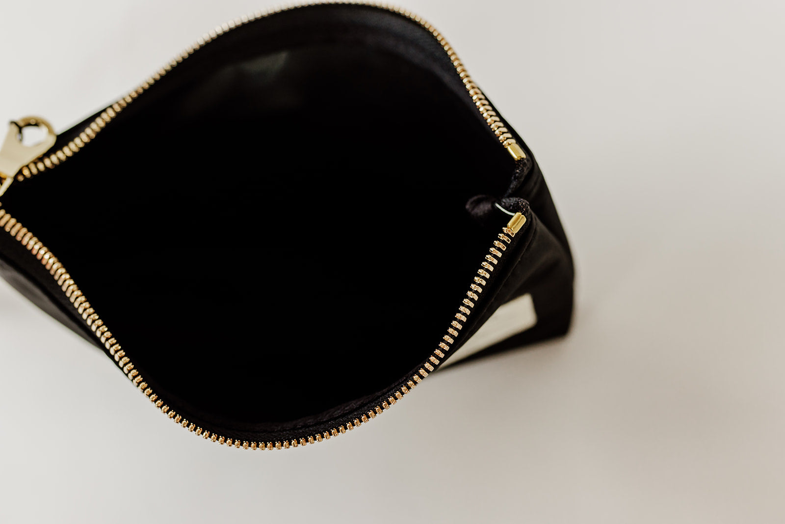 Lucy Zipper Pouch | Black Nylon – R. Riveter