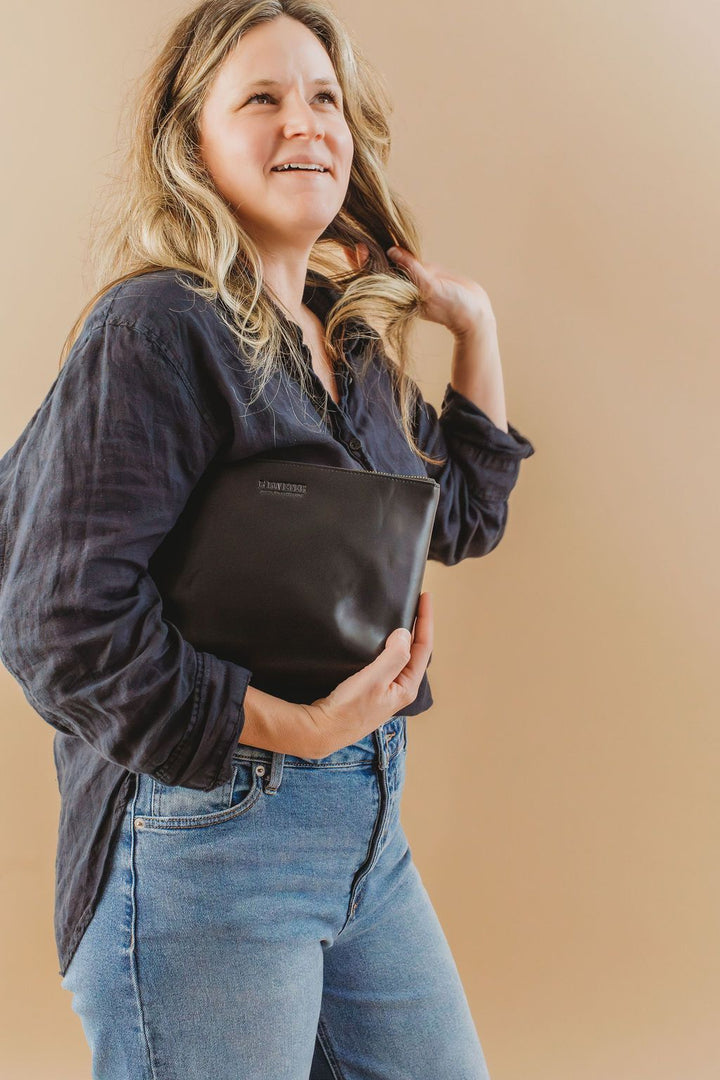Naomi Zipper Clutch | Matte Black Leather