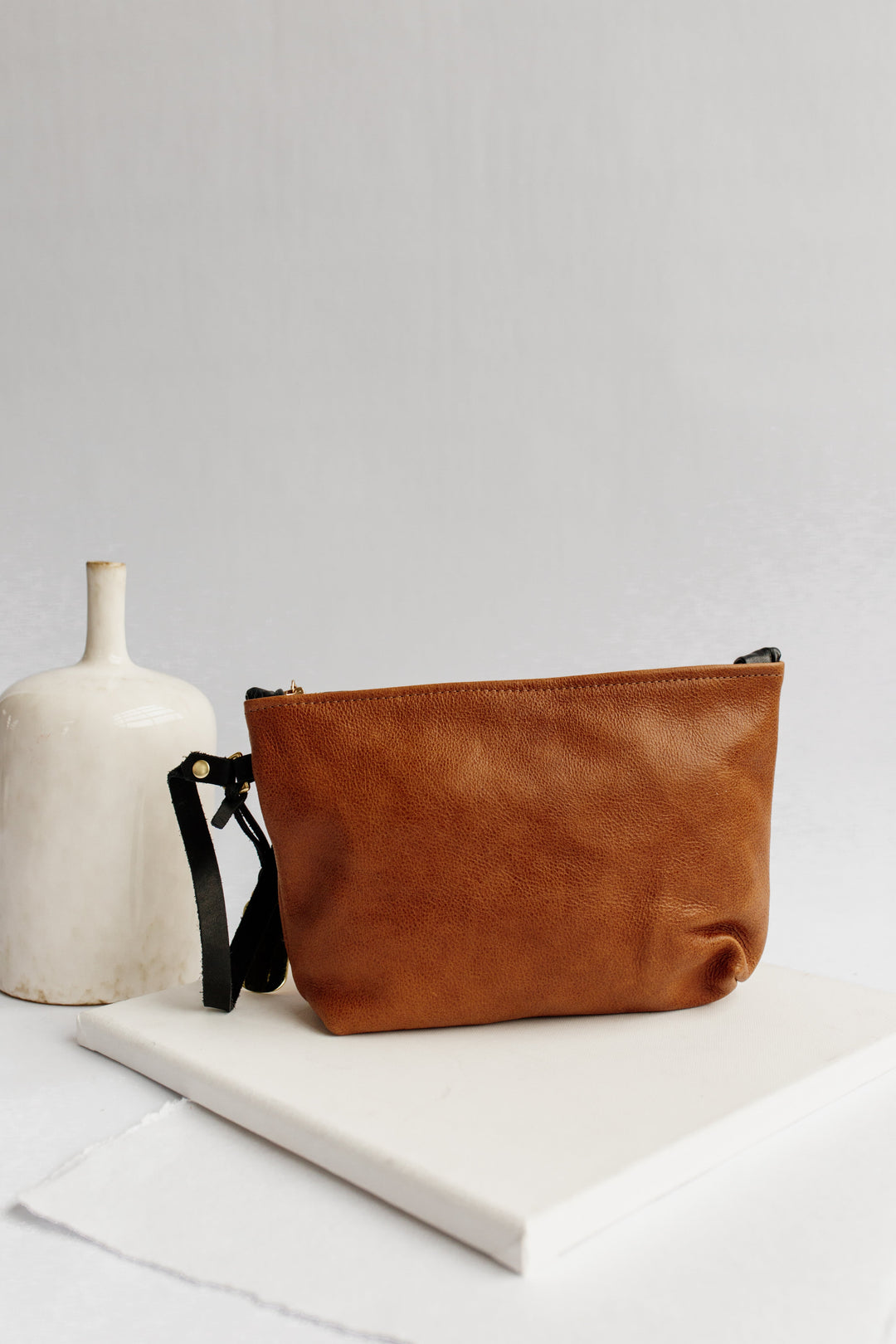 Naomi | Signature Camel Leather Zipper Clutch