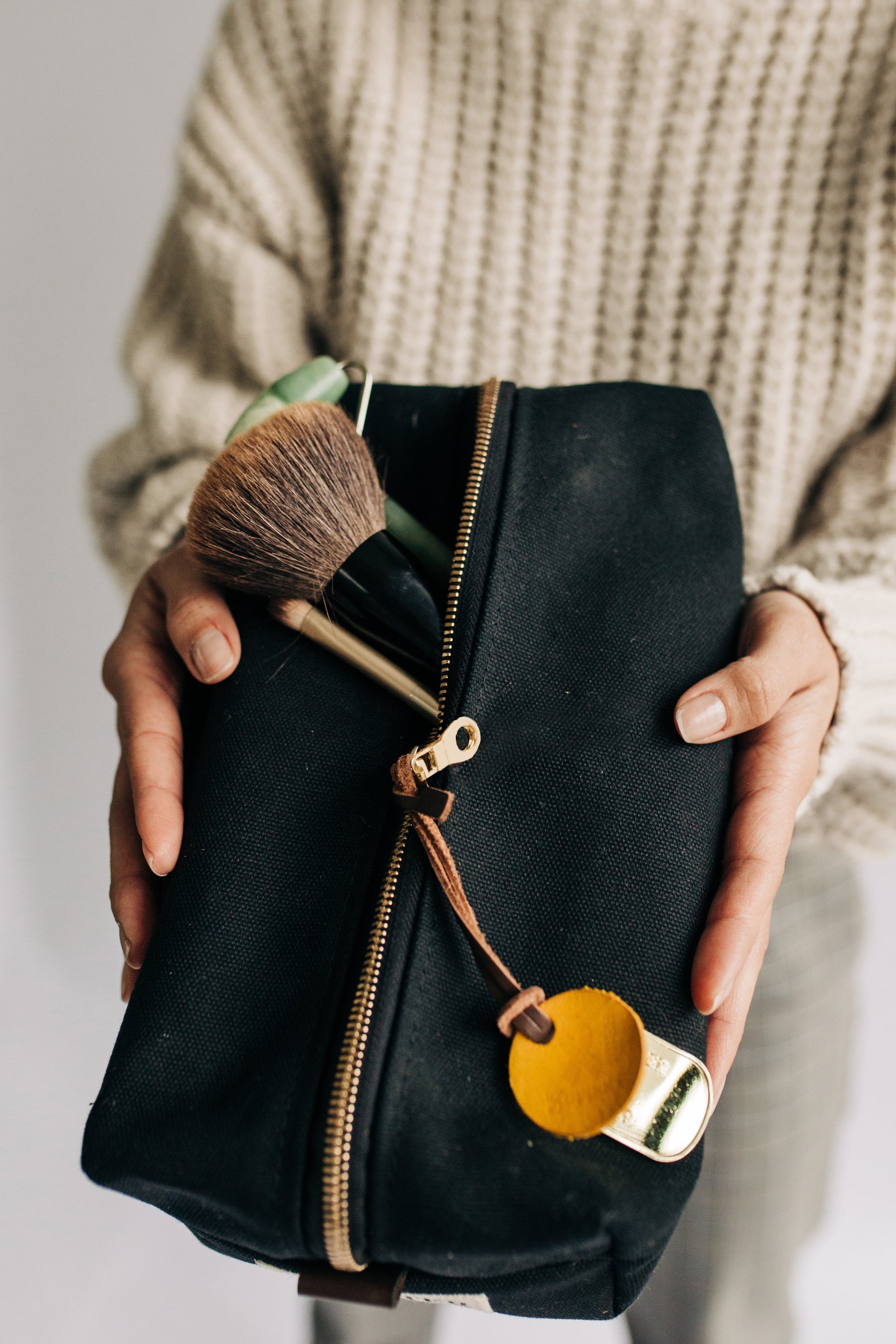 R. Riveter Large Dopp Kit