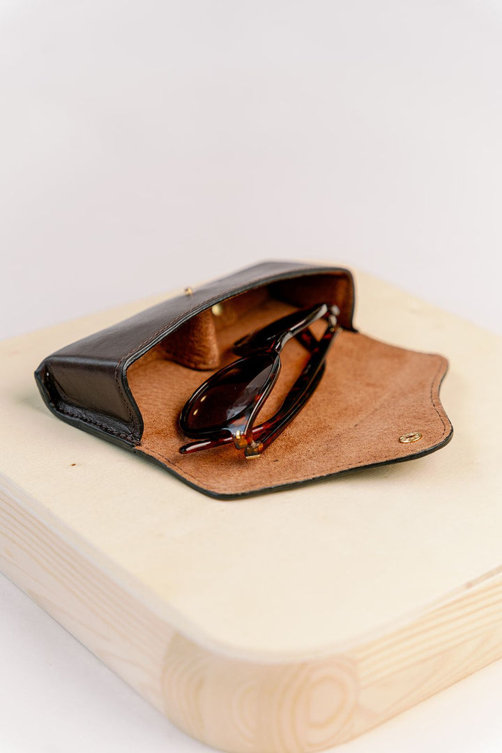 1776 Sunglasses Case | Signature Brown Leather